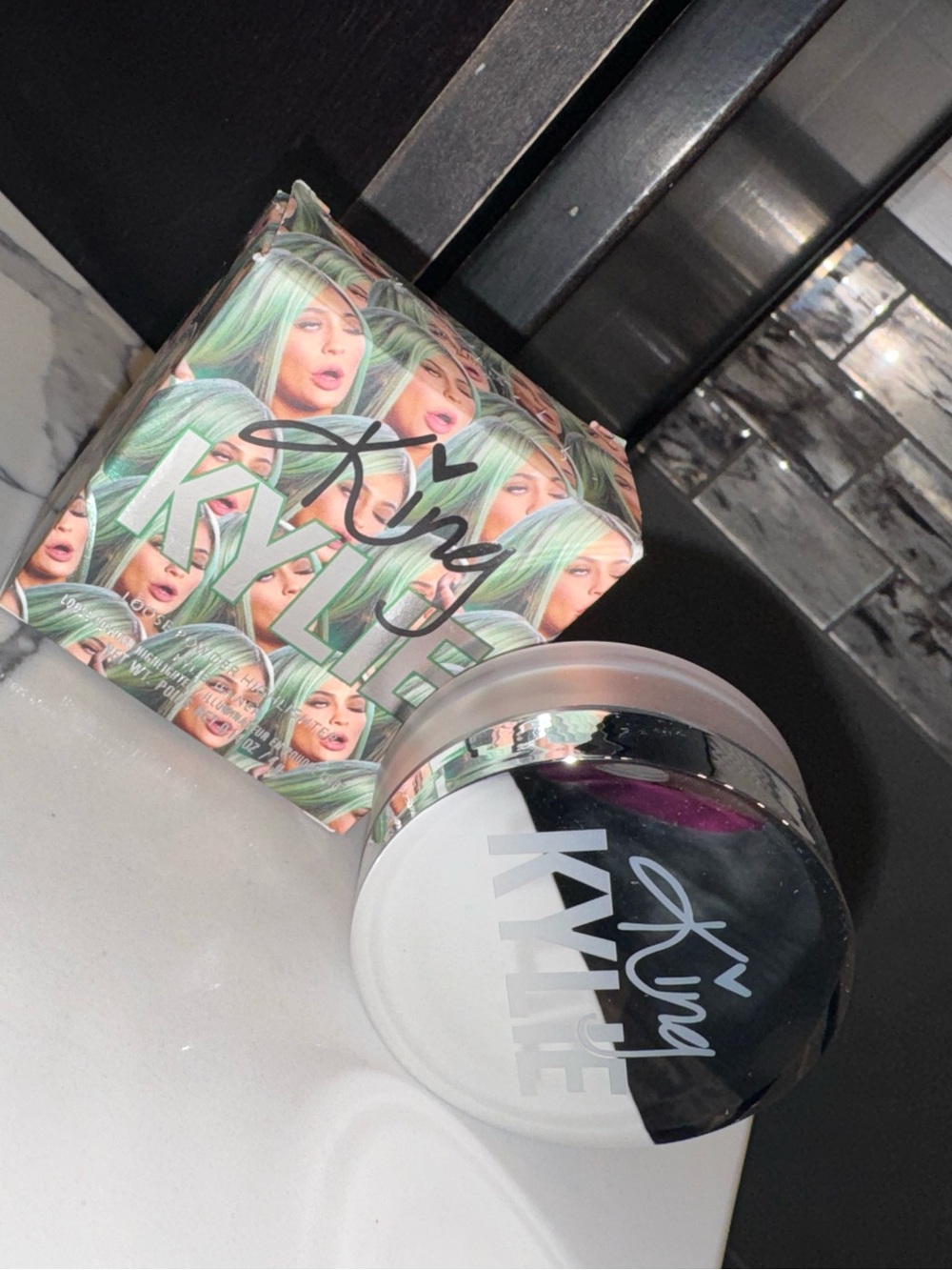 Kylie Cosmetics King Kylie Loose Powder Highlighter – 3Strikes - Limited Edition